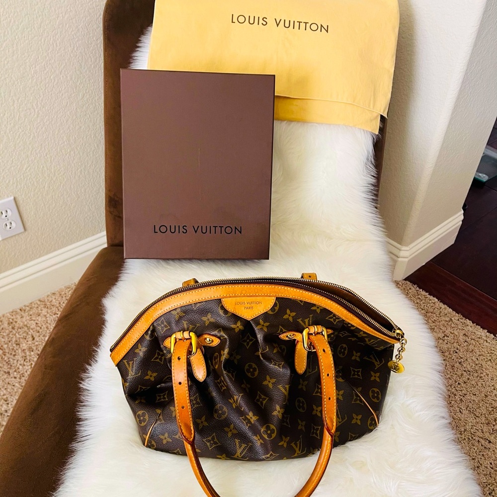 SOLD! Authentic Louis Vuitton Tivoli GM